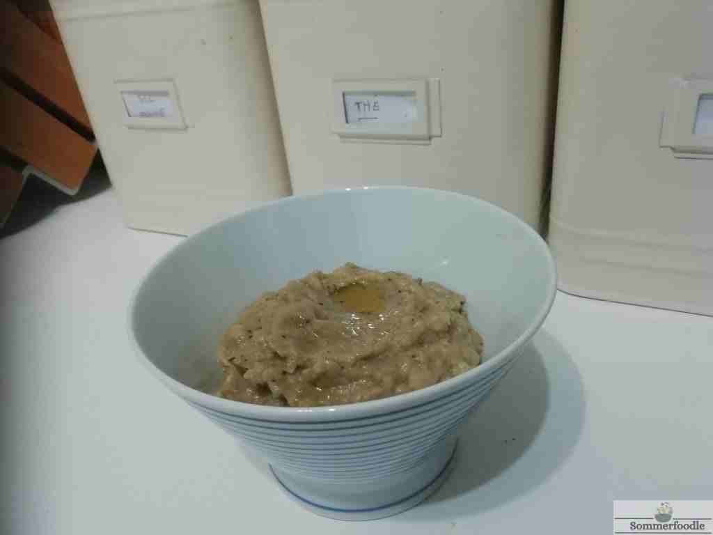 bol avec caviar d'aubergine