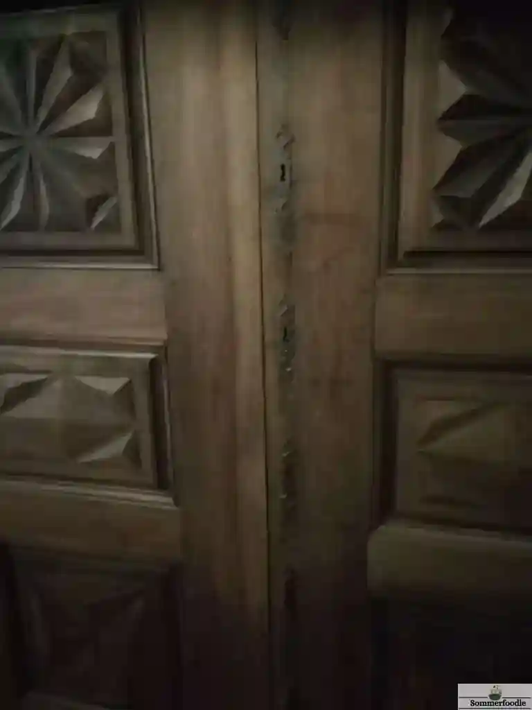 Armoire aux 7 clés Casa-de-la-Vall