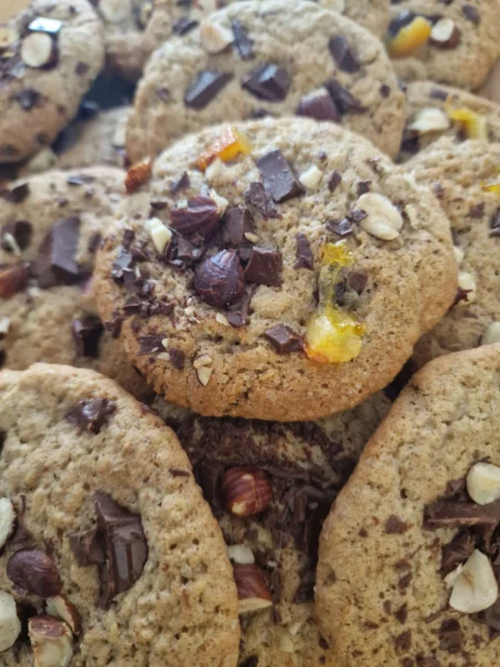 Cookies au sarrasin, chocolat et orange confite