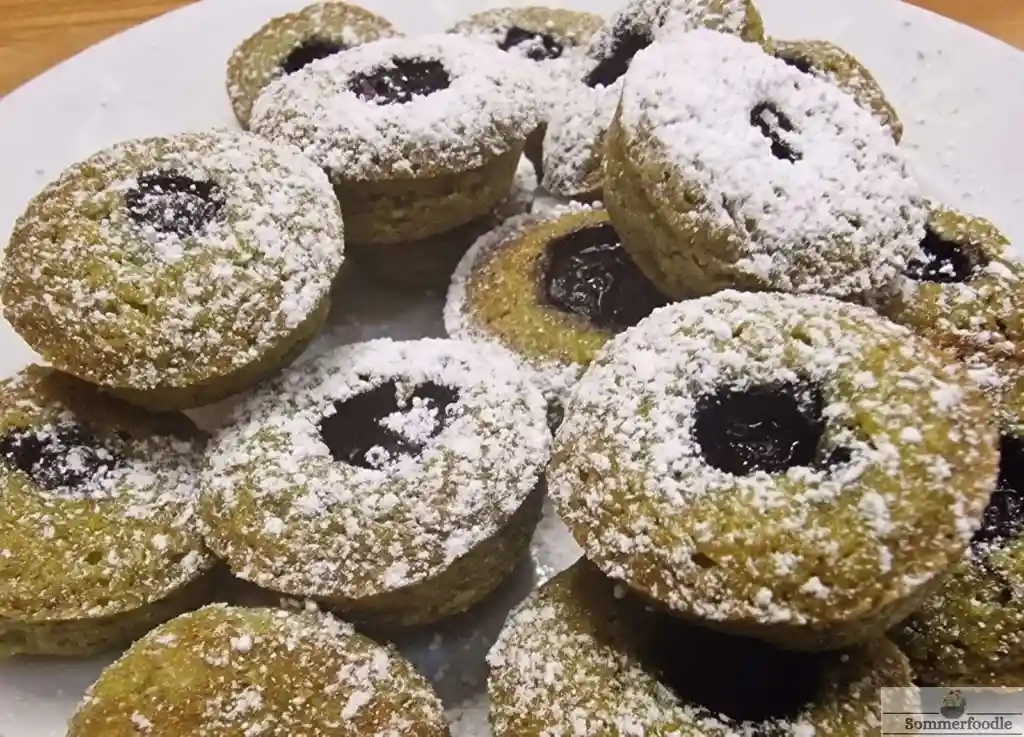 financiers aux myrtilles et au thé matcha