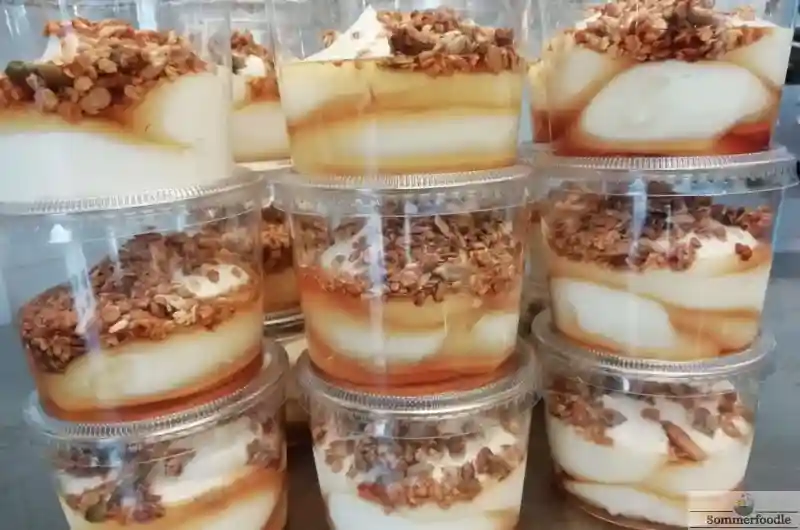 Fromage-blanc, granola et sirop d'érable