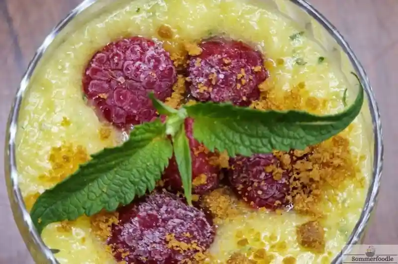 Gaspacho d'ananas framboises et menthe
