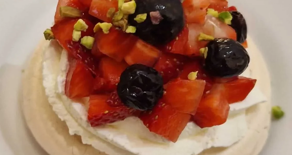 Pavlova aux fruits rouges