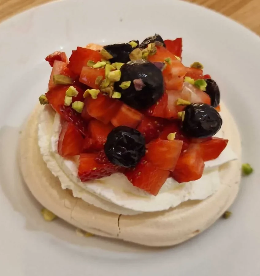 Pavlova aux fruits rouges