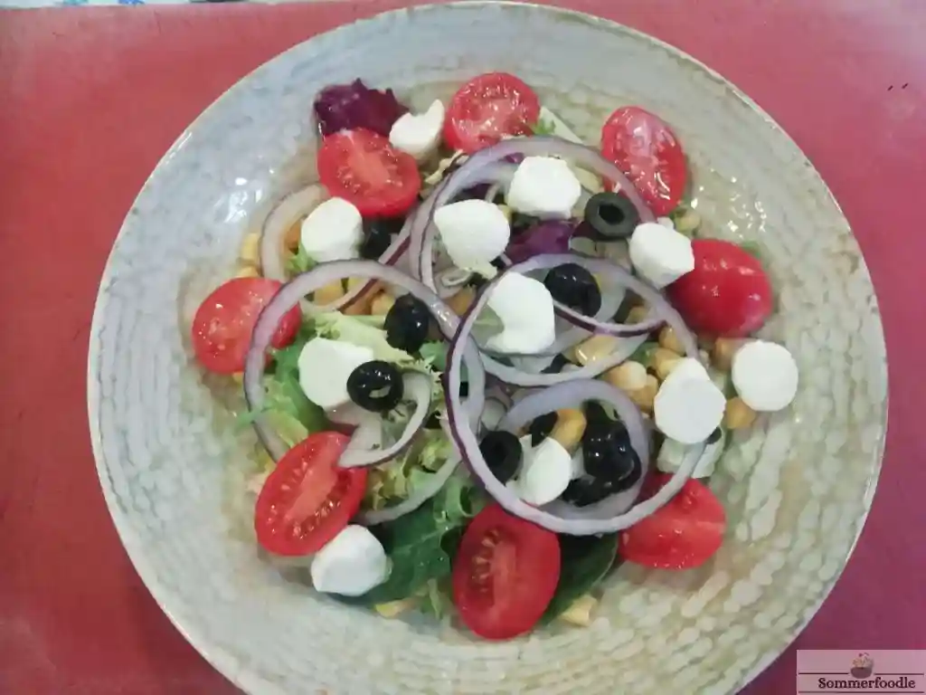 Salade crudités mozzarella