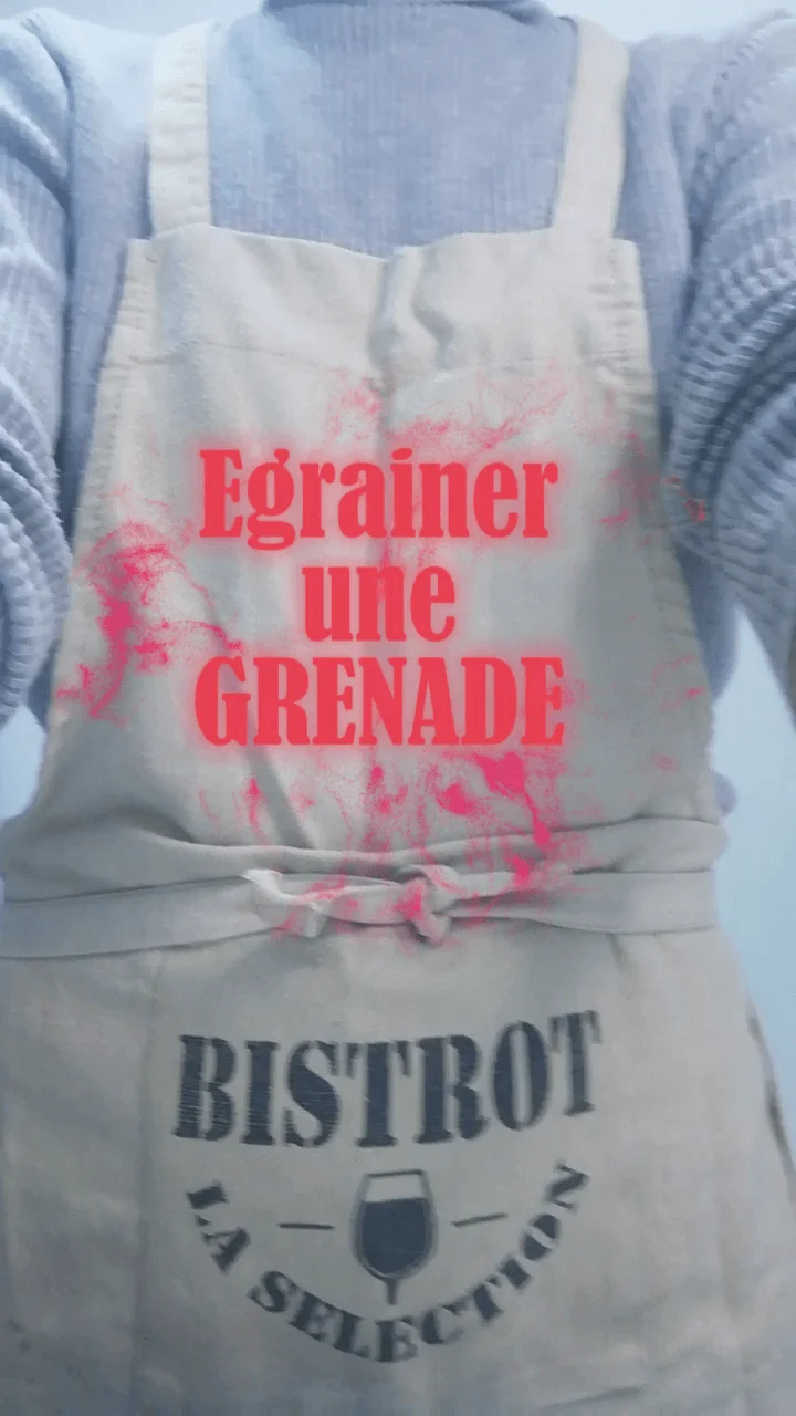 Tablier pour se préparer à égrainer une grenade