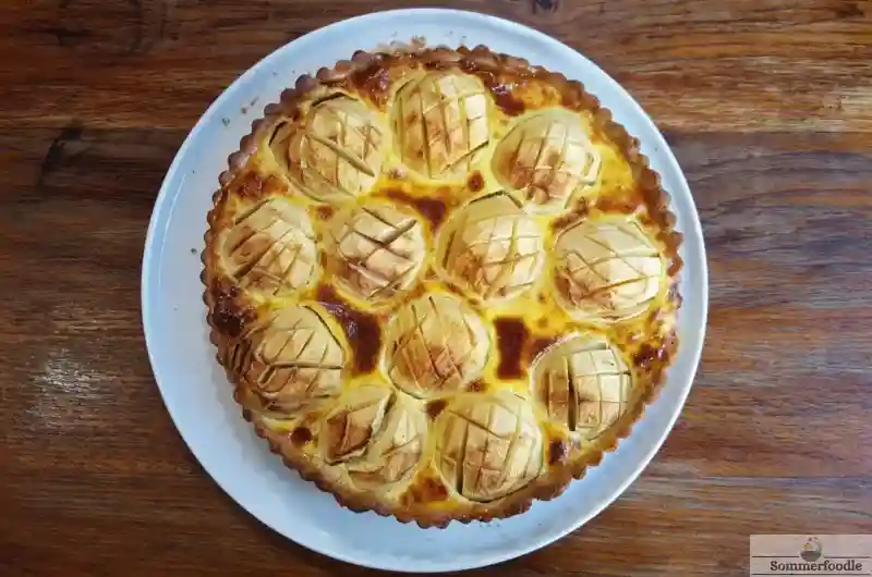 Tarte aux pommes normande