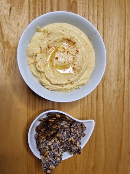 Houmous et crackers pas chers / sheap hummus & crackers