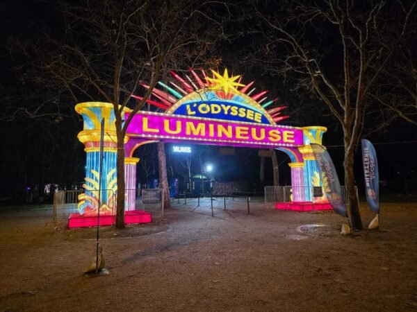 Entrée : Odyssée-lumineuse parc floral 2025