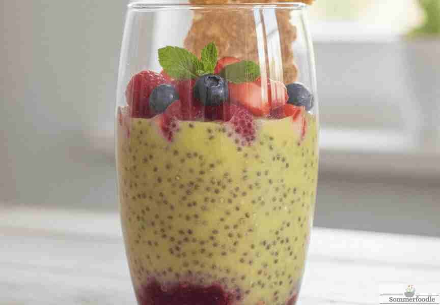 Pudding-chia-ananas