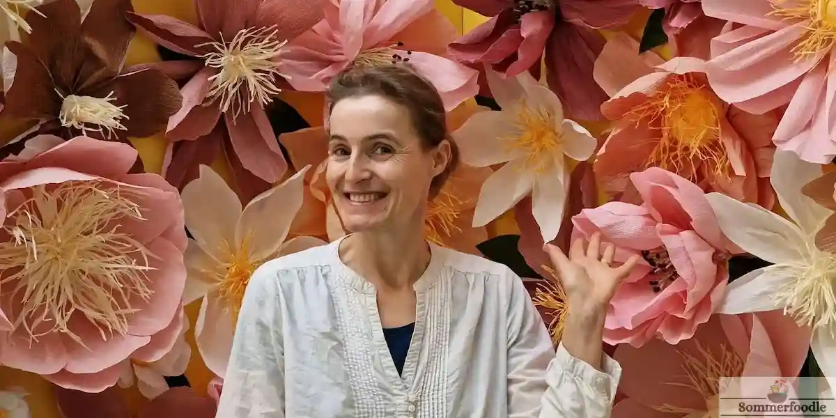 Aude Sommervogel à l'exposition art en papier du Illa à Andorre