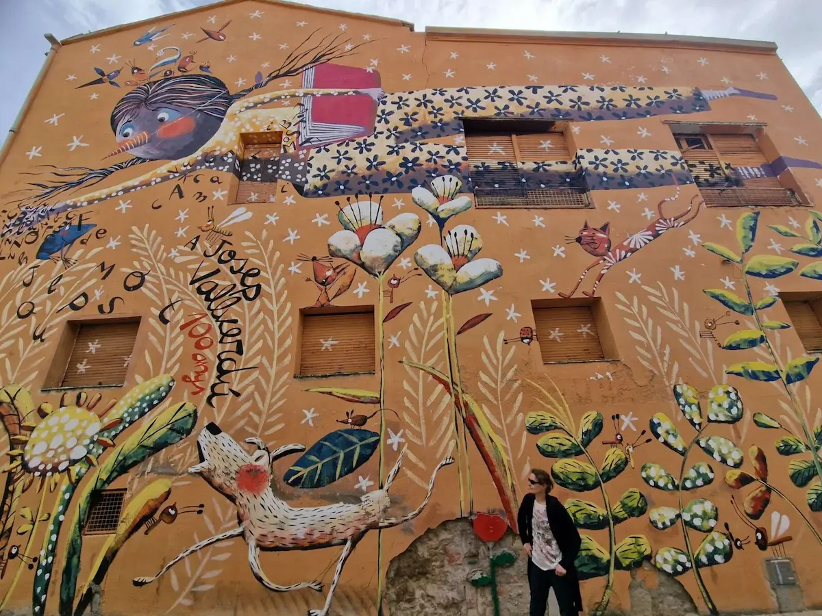 Façade d'une maison à Penelles en Espagne