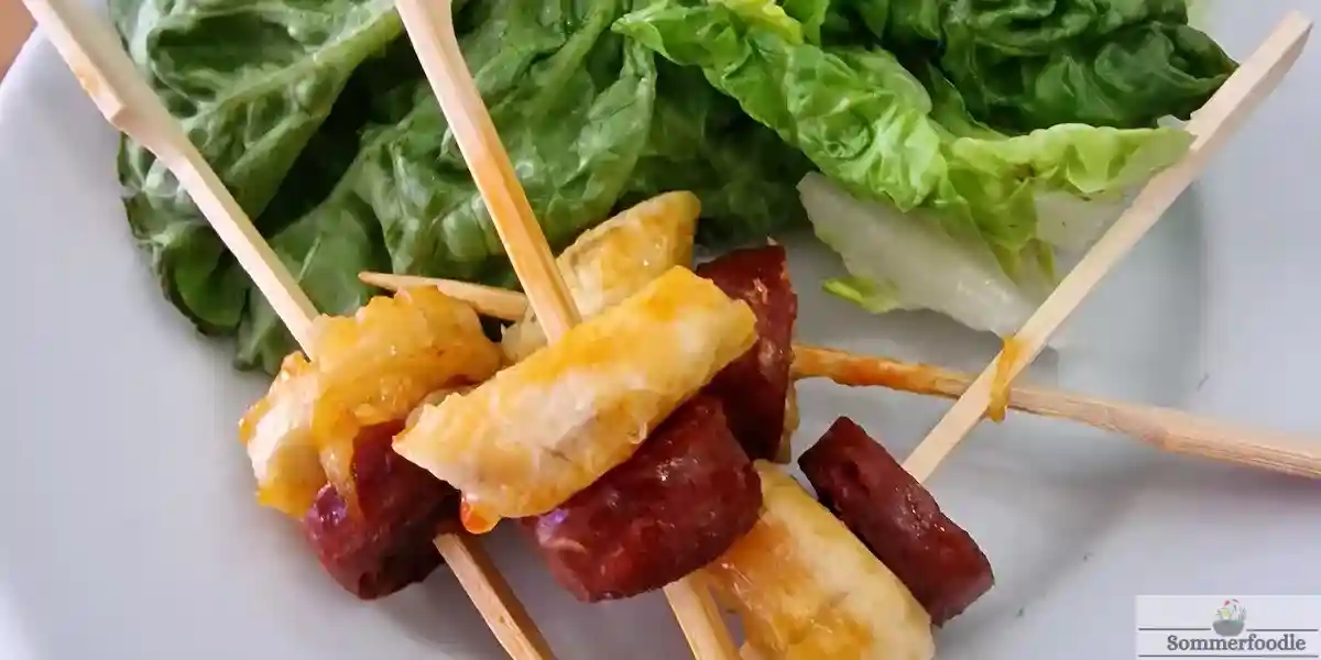 Brochettes banane chorizo. Apéritif sucré-salé