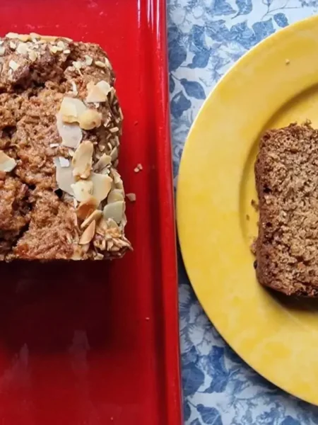 Carrot cake sans oeuf et sans beurre comme un pain d'épices