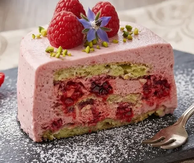 Entremet aux framboises, amandes. Cétogène