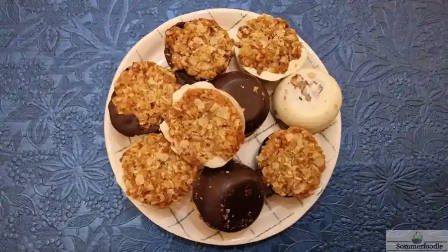 Bouchées granola coque en chocolat. Blanc ou noir. Encas énergétique