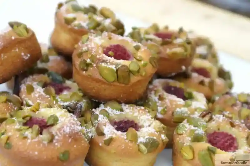 Petits moelleux pistaches framboises sans gluten