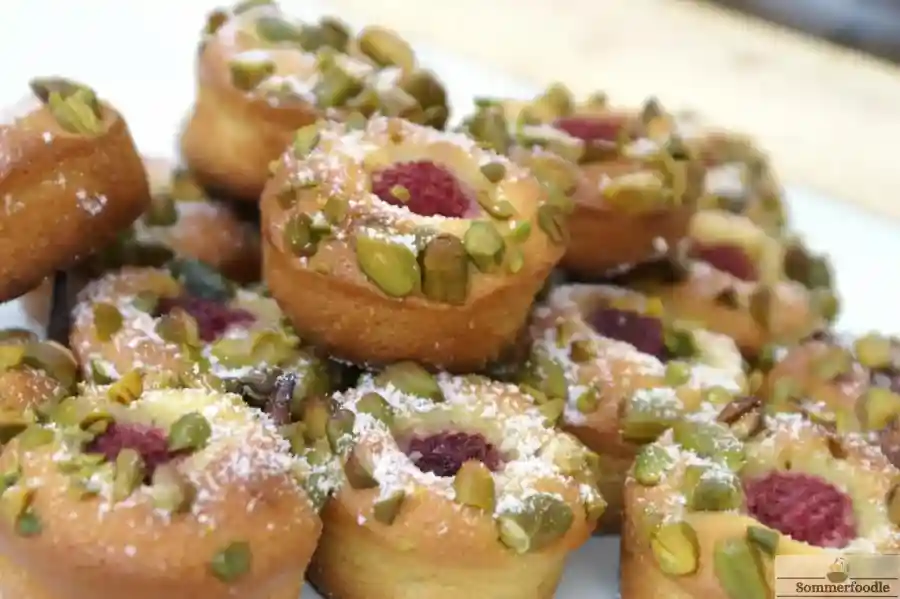 Petits moelleux pistaches framboises sans gluten