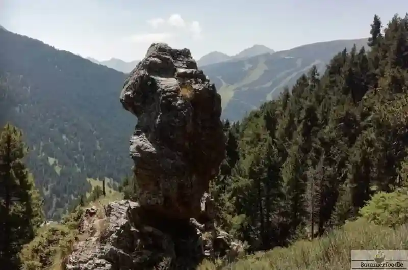 Roca del home dret Andorre . Randonnée.