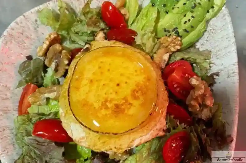 Salade de chèvre miel noix gourmande