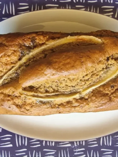 Bananabread, moelleux, anti gaspi et économique. Parfait pour le petit-déjeuner.