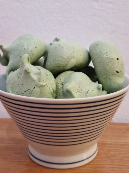 meringues au thé Matcha