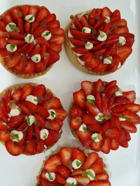 Tartelettes aux fraises et basilic