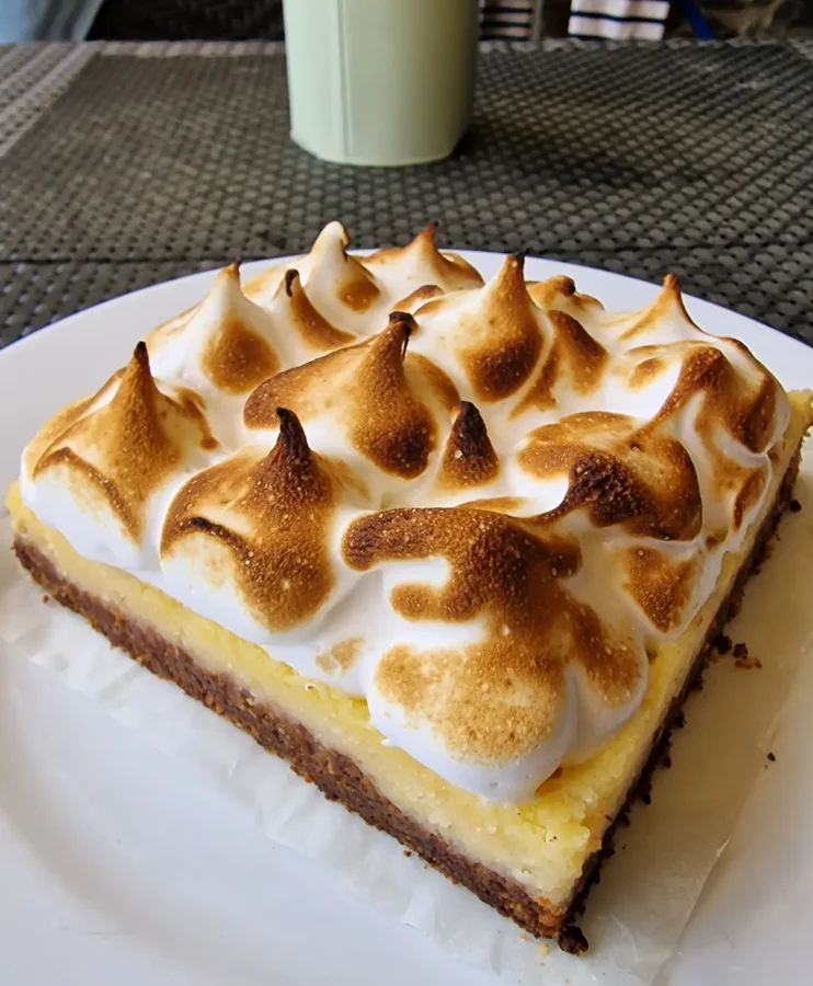 carré citron keto comme une tarte au citron meringuée
