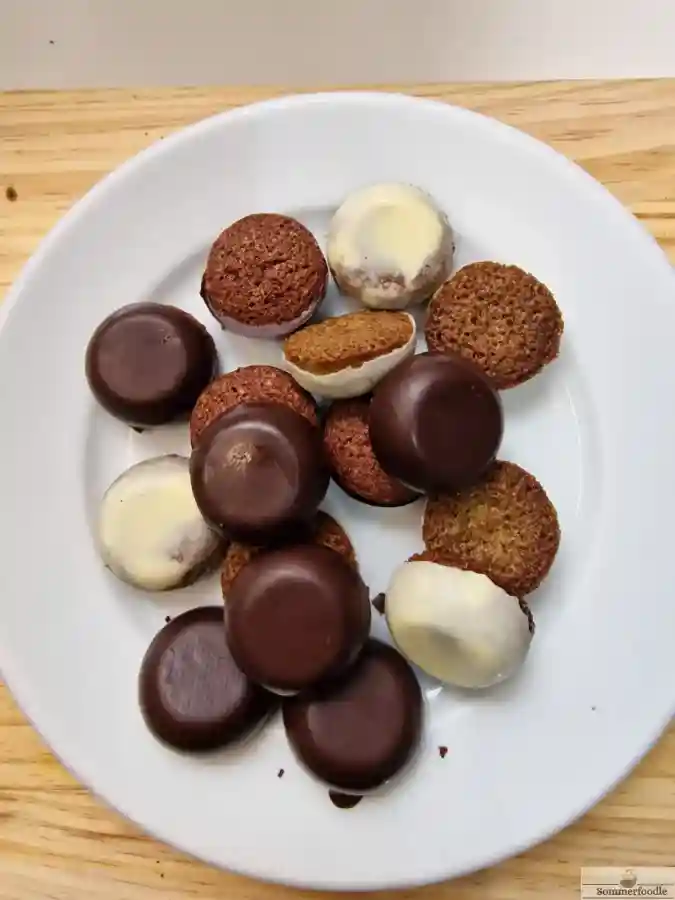 Mini financiers coque chocolat : pistache -chocolat blanc et chocolat-chocolat noir
