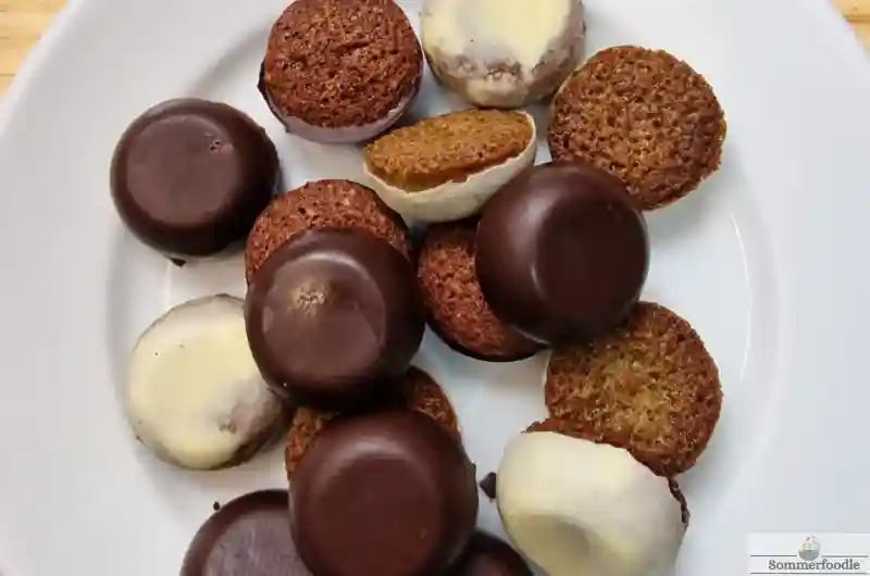 Mini financiers coque chocolat : pistache -chocolat blanc et chocolat-chocolat noir