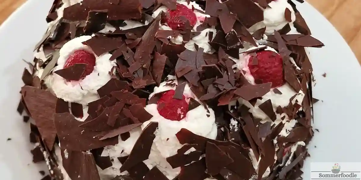 Forêt noire kéto aux framboises